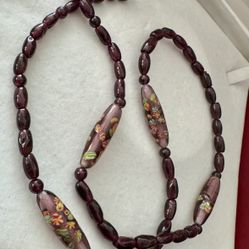 Vintage beaded Necklace made of natural red garnet stones in oval shape  Approx 23 inches in length  In great condition