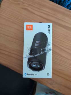 JBL FLIP 7  Bluetooth Speaker never used new in box