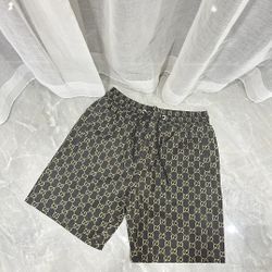 Gucci's new classic casual beach shorts