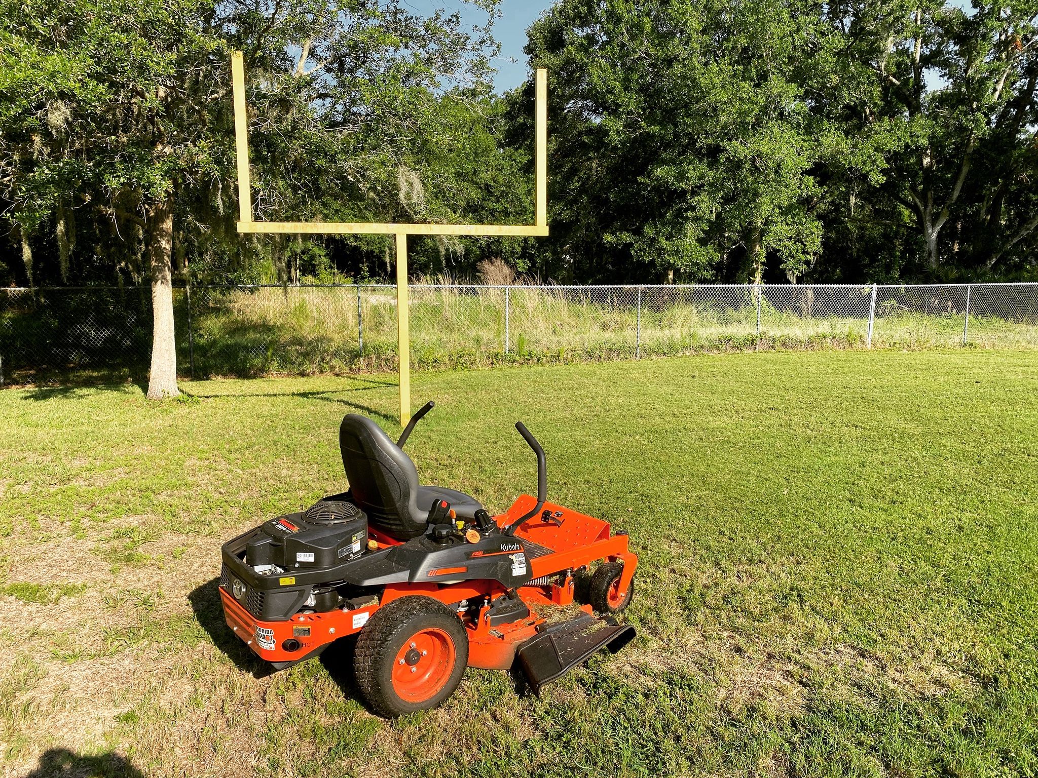 Zeroturn kubota 42 Inch
