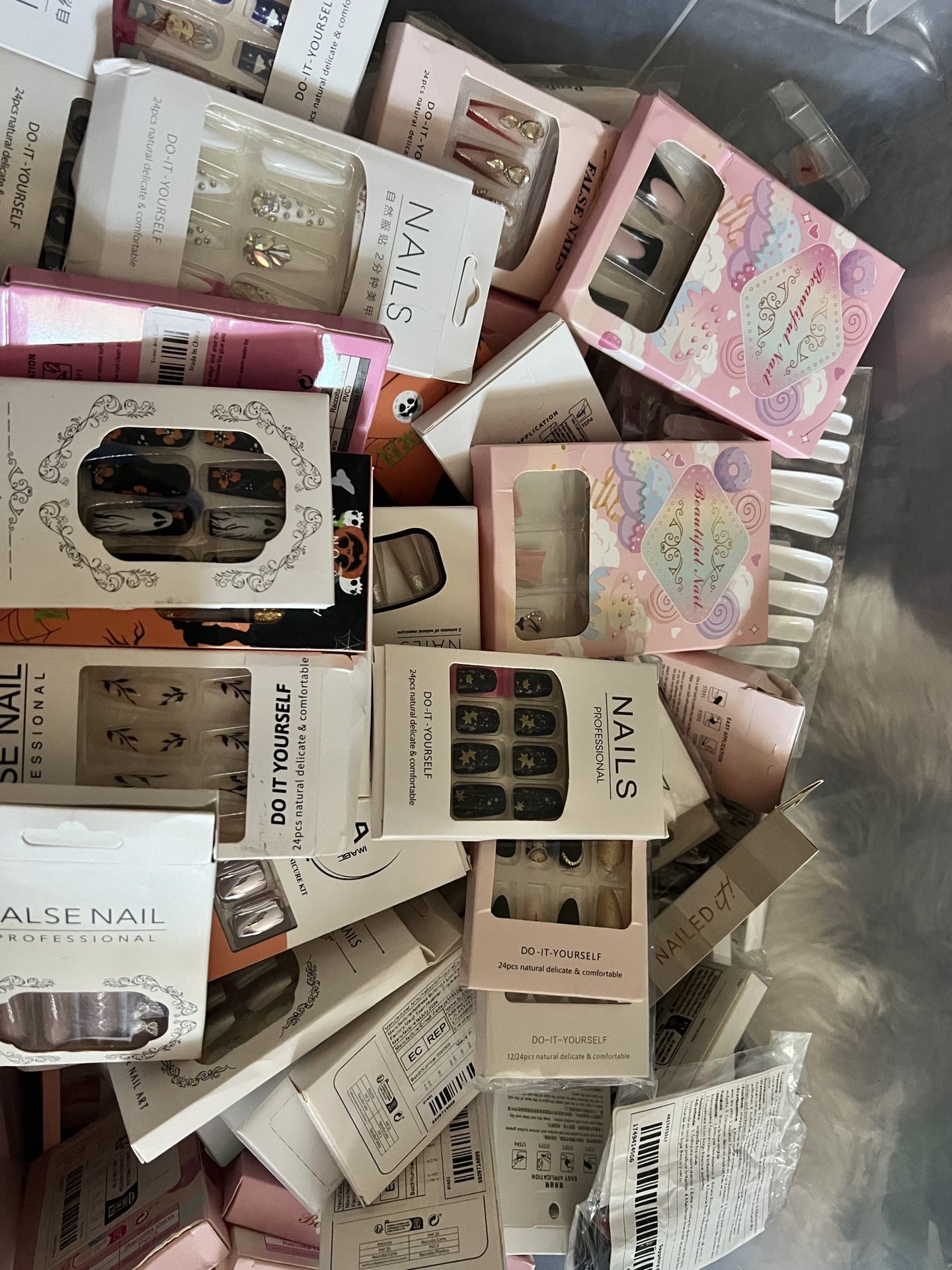 Woman’s Press On Nails