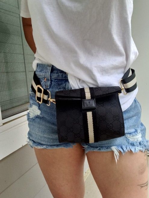 Authentic Gucci GG Monogram Supreme Clutch Fanny Bum Waist Belt Crossbody Bag