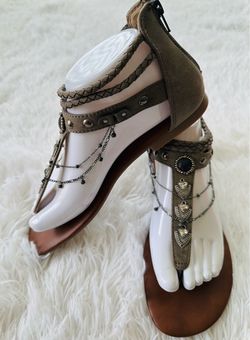 Jellypop CressWomen's Gladiator Sandals with Rhinestone and Chain Embellishments