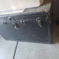 Chest Old 