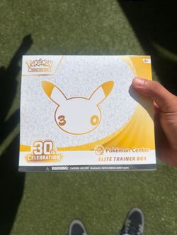 Pokémon Center 30th Celebration ETB