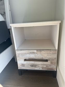Bedside Table (has matching queen bed frame!)