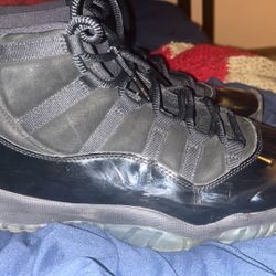 jordan 11 cap and gown