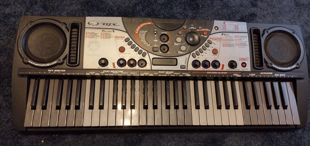 Yamaha Keyboard DJX - II