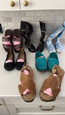 Ladies shoes