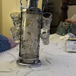 Antique Liquor Decanter With 4 Shot Glasses 