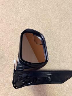 2015 Toyota Sienna Driver Side Mirror