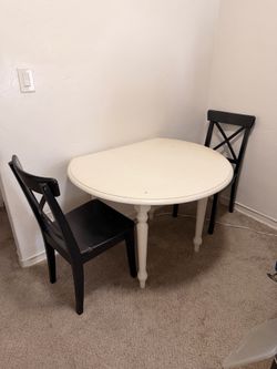 Drop leaf table and 2 chairs