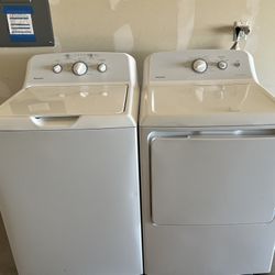 Hotpoint Washer and Dryer (delivery available)