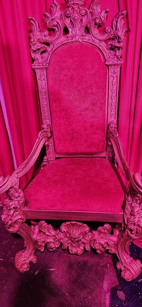 KINGS 🤴 THRONE