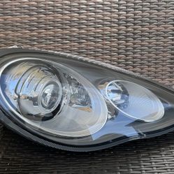 2014 2015 2016 Porsche Panamera Right Passenger Side HID Xenon Complete Headlight OEM (contact info removed)70
