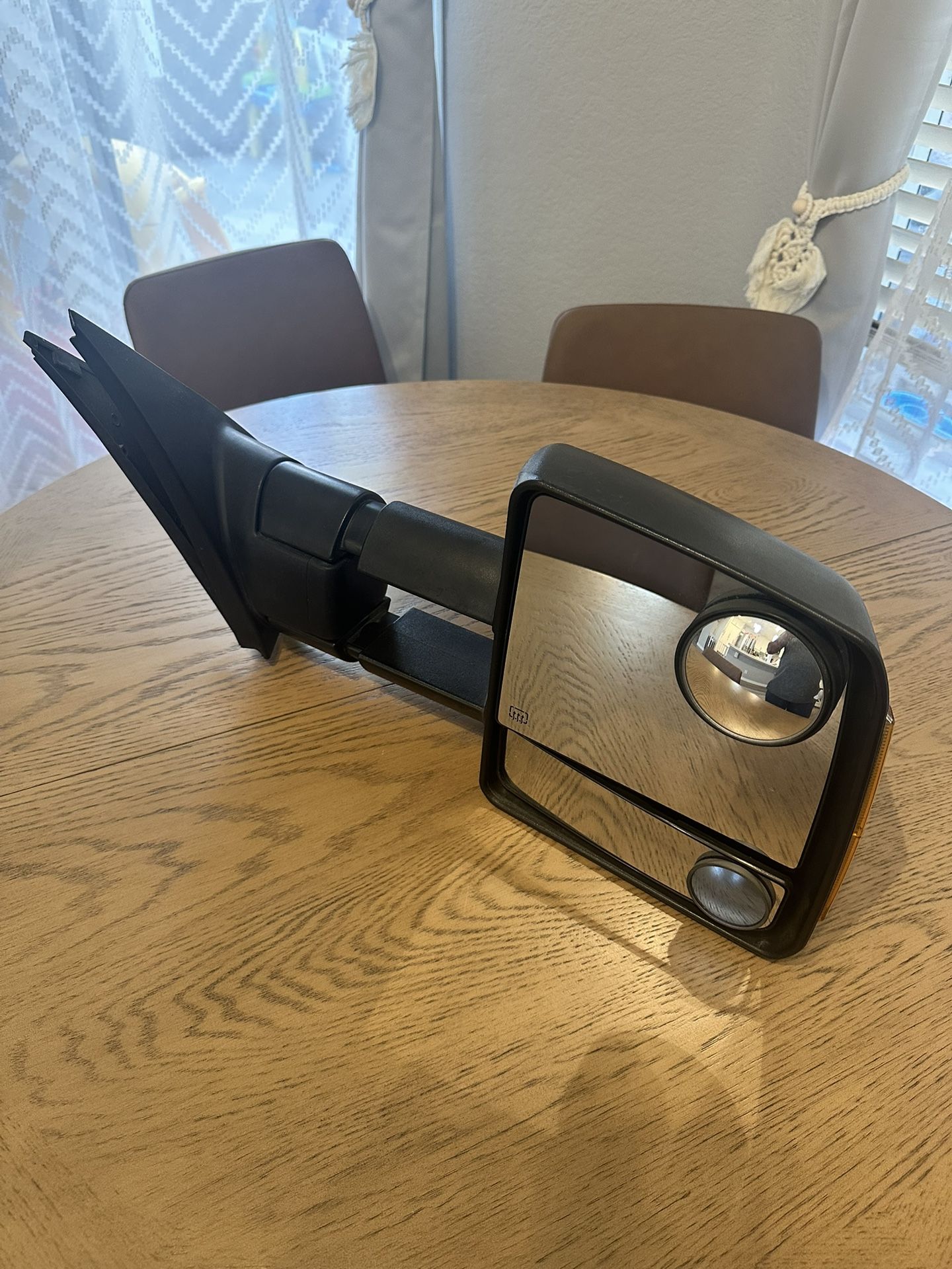 Toyota Tundra Towing Passenger Side Mirror- 2015 tundra- Used