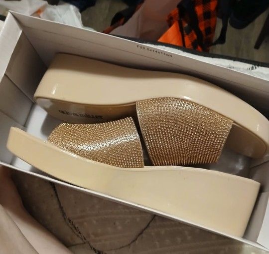 Black And Nude Color Rhinestone Slip On Sandals