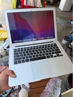 MacBook Air 2017 13” i5 8GB 128