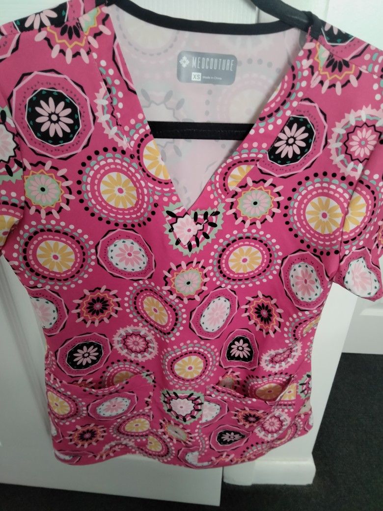 4 Nursing Scrub Tops, 1 Pair Of Scrub Pants
