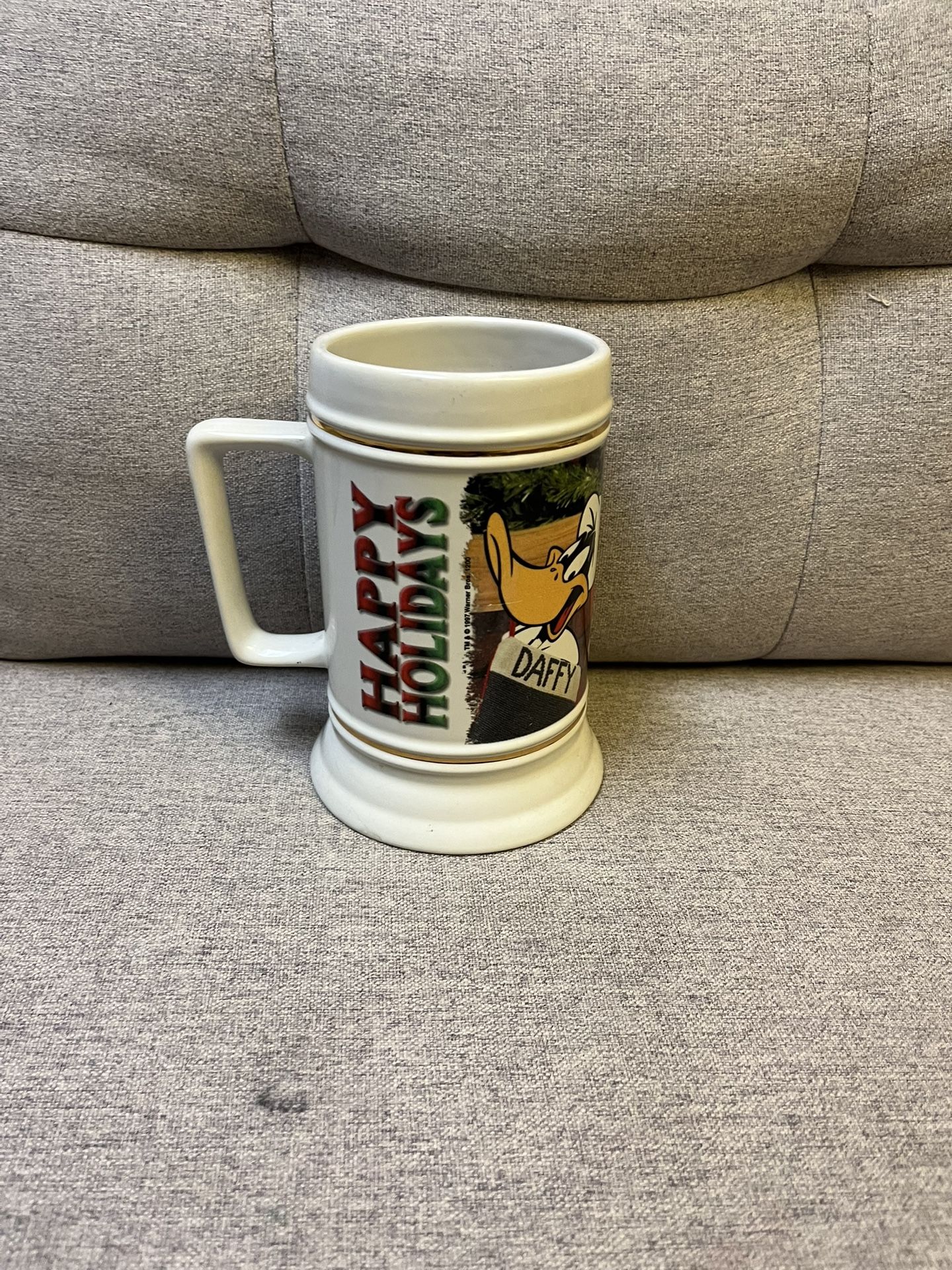 RARE! LOONEY TUNES VTG "HAPPY HOLIDAYS" Stein/ Mug - BUGS, TWEETY, TAZ & DAFFY