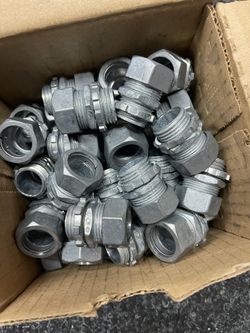50 - Zinc 1/2” EMT Connectors 250-DC2