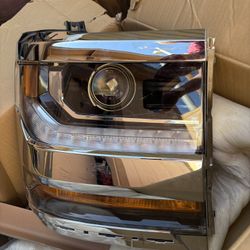 Headlight Assembly Chevy Silverado