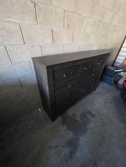 Dresser