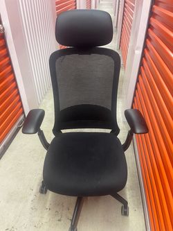 Black Mesh Ergonomic Office Chair