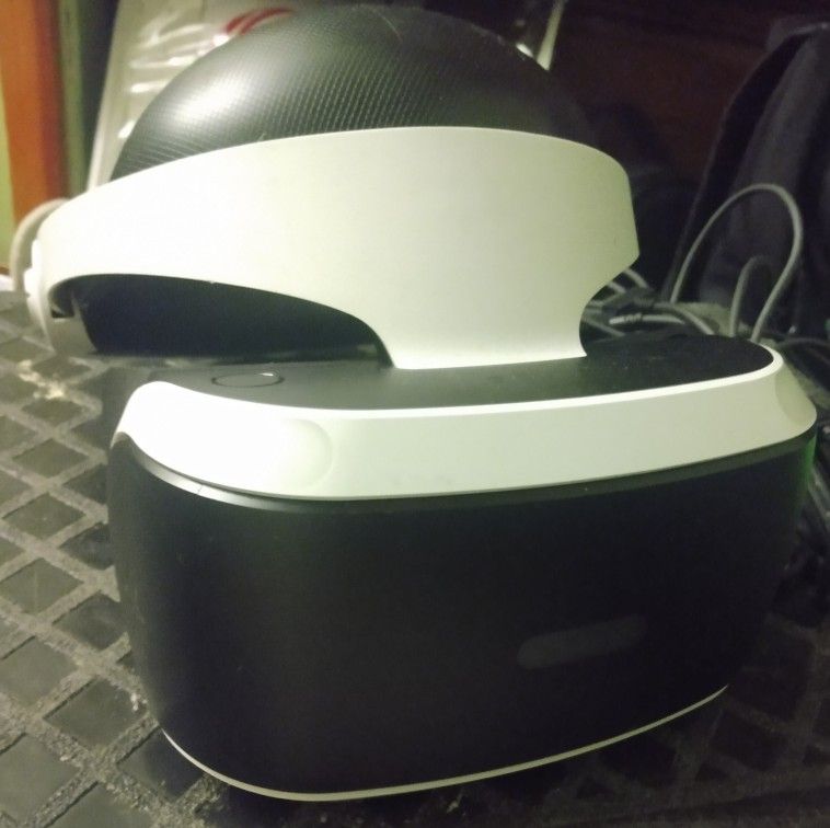 SONY VIRTUAL REALITY HEADSET