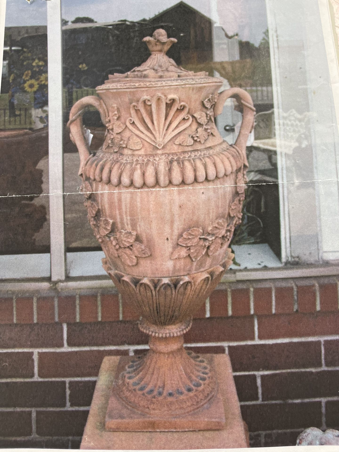 Italian Urn w/Lid Cast Stone Outdoor Garden Planter, Old terra Cotta 