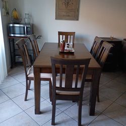 Dining Room Table 