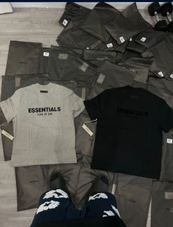 ESSENTIAL TEE’s