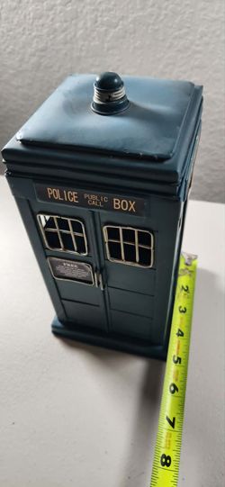 Dr Who metal Tardis