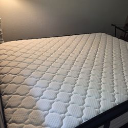 **Queen bed will charger station**