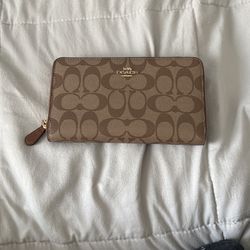 Coach, large Phone Wallet In Signature Canvas