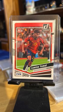 0852 Lamine Yamal 2023-24 Soccer Card