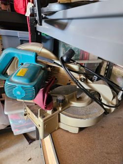 10" Makita compound miter saw