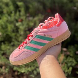 adidas gazelle pinq gum 