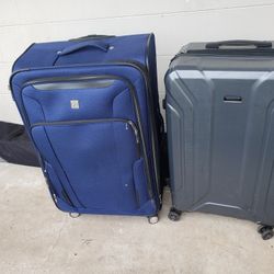 Traveling luggage suitcase