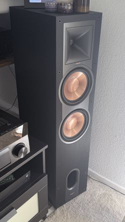 KLIPSCH R-f28 tower speakers 2x8" woofer