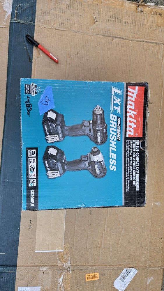 Makita CX200RB 18V LXT® Lithium-Ion Brushless Cordless COMBO NEW w/ 2 Batteries