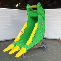 Excavator Caterpillar CAT 330 Extreme Heavy-Duty Rock Bucket or Similar Machine