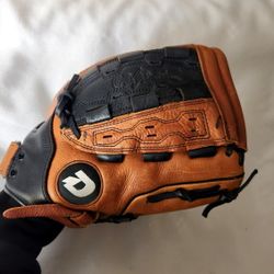 DeMarini 12.5” A0800 Helix Softball Glove Ecco Leather Brown RH Thrower HX125 black 