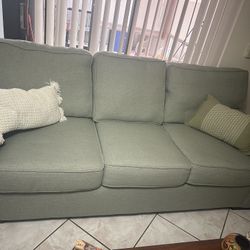 Modern Green 3-Seater Sofa – Excellent Condition