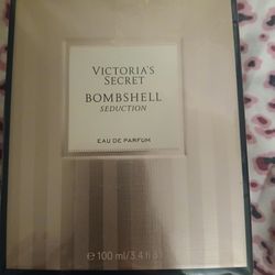 Victoria Secret BombShell  New 3.4 Oz 