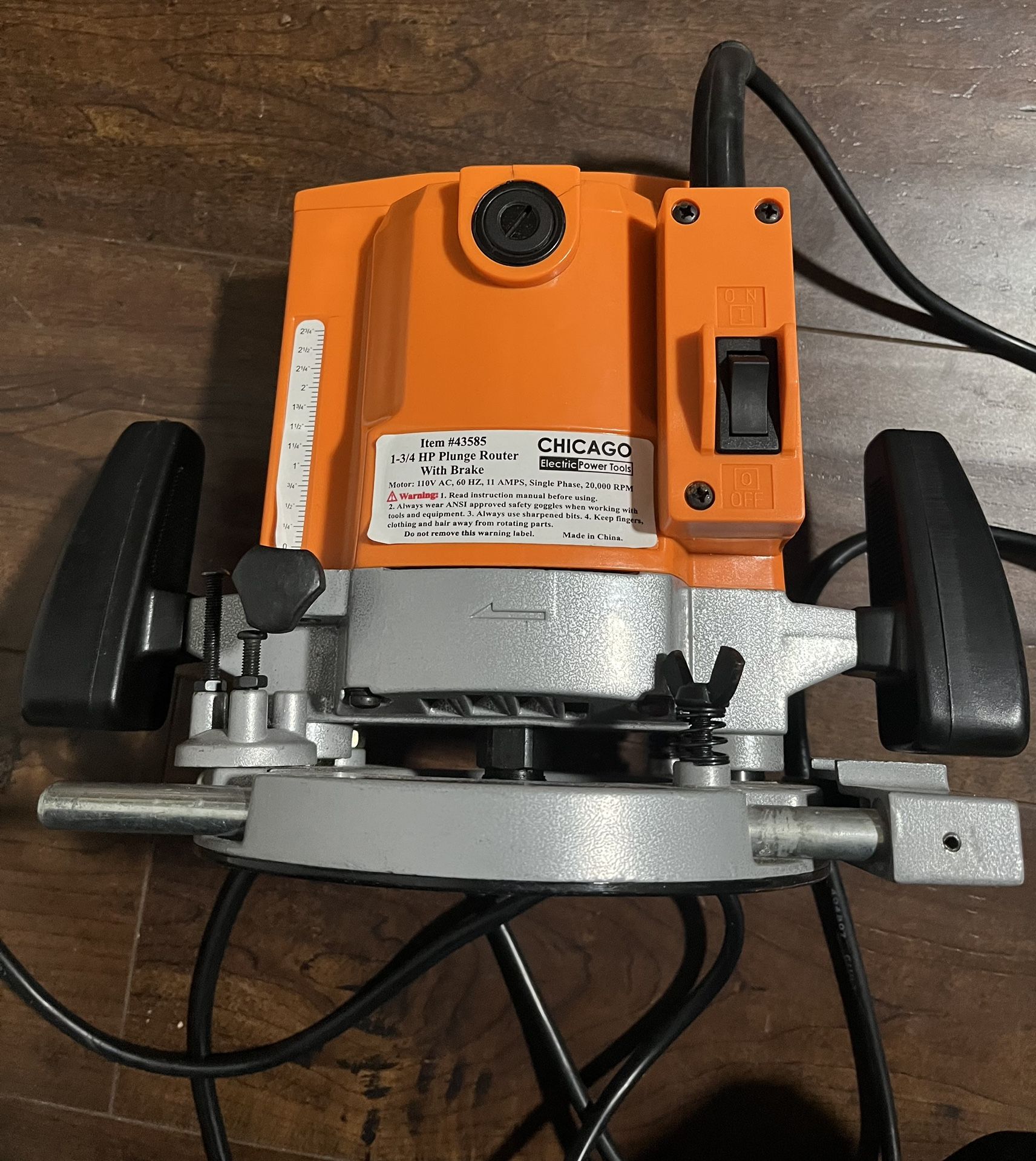 Chicago Electric Power Tools 1-3/4 HP Plunge Router