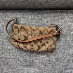 small coach wristlet 