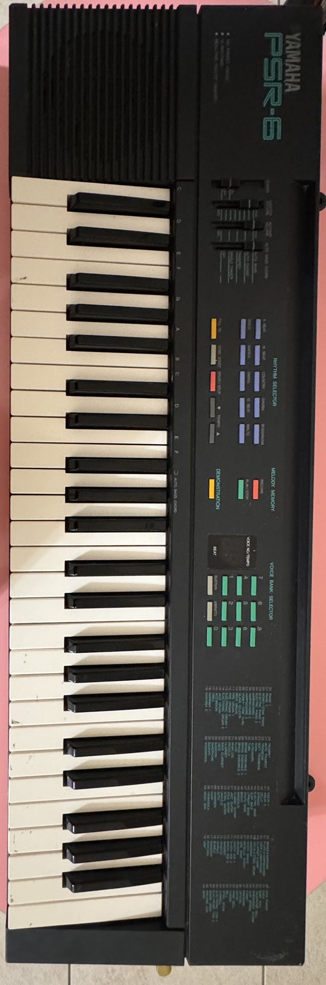 PIANO YAMAHA PSR-6