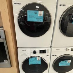 Washer Dryer 24”