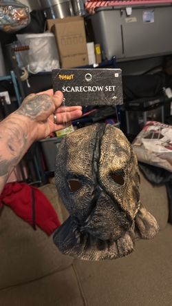 Scarecrow mask